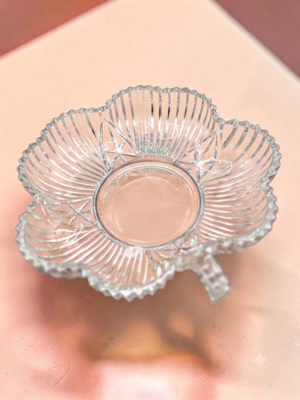 Vintage Federal Glass Floral Trinket Dish: Scalloped Petal Vanity Tray **